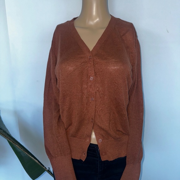 11 Tops Bundle: Cherry, Berry, Terra Cotta Tops - Picture 4 of 16